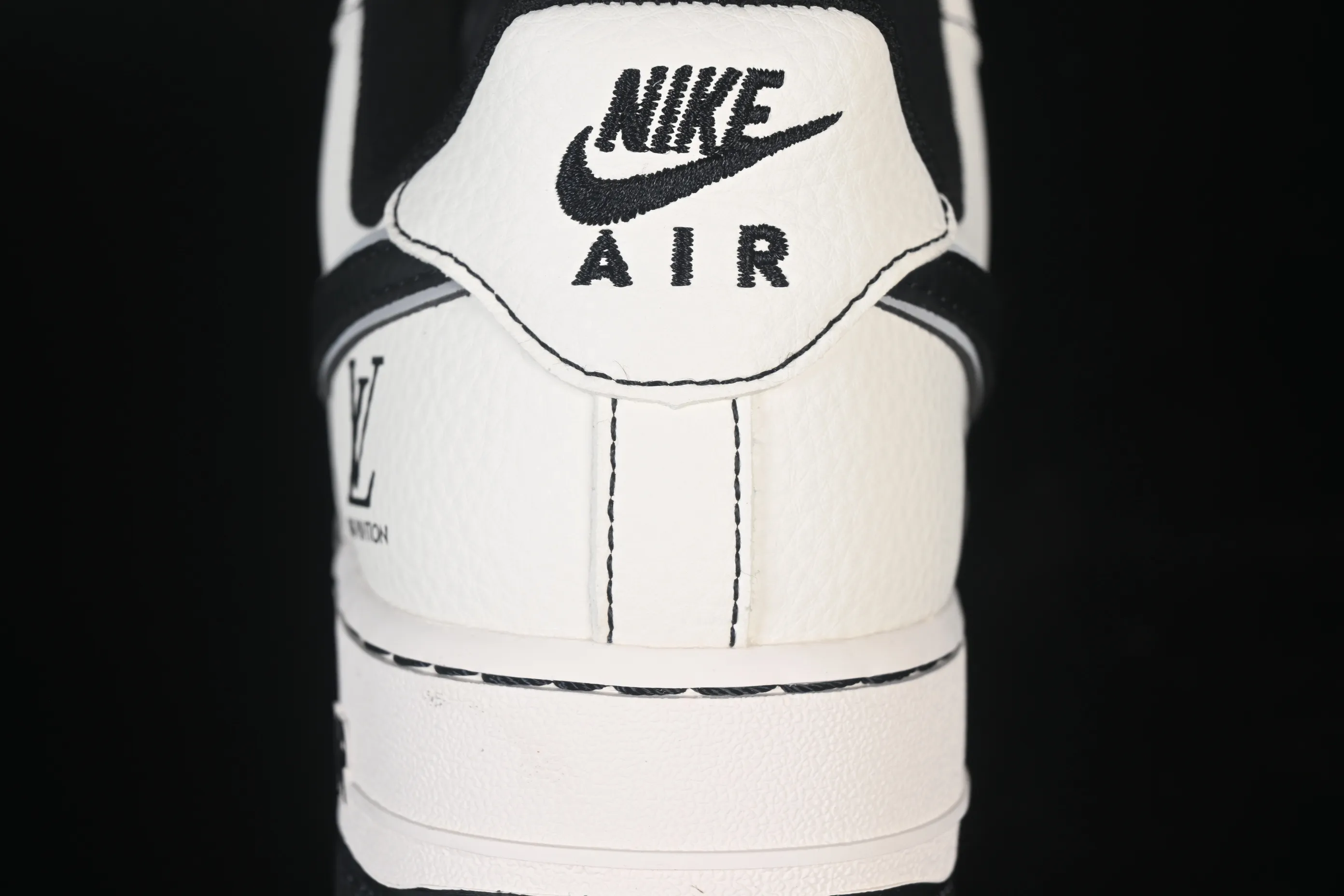 All Categories Nk Air Force 1 Air Force Series Nk Air Force 1 Low Air Force Low Nike Air Force 1'07 Low LV Co-branded Printed Beige and Black Hook Air Force One Low-top Casual Shoes HH7518-080